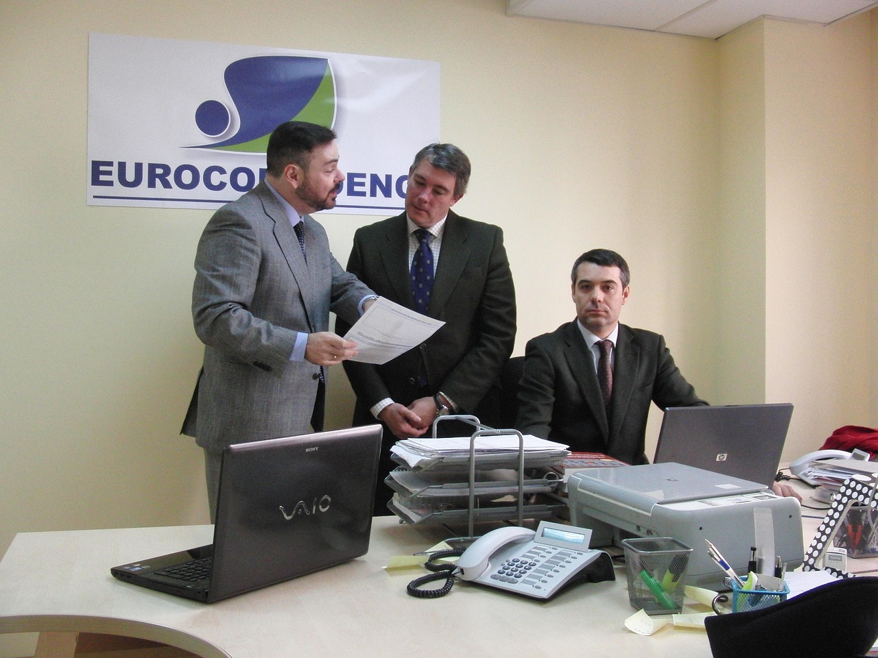 欧盟白金万宝路：同步推详情下载教程app