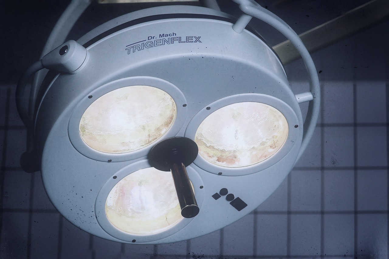 穿越火线：枪战王者：沙龙汽车app详情下载教程