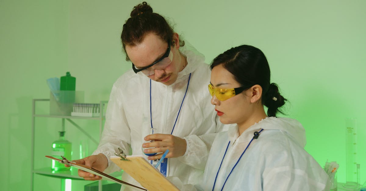 英雄联盟电竞经理：app 详情下载教程显示id停用